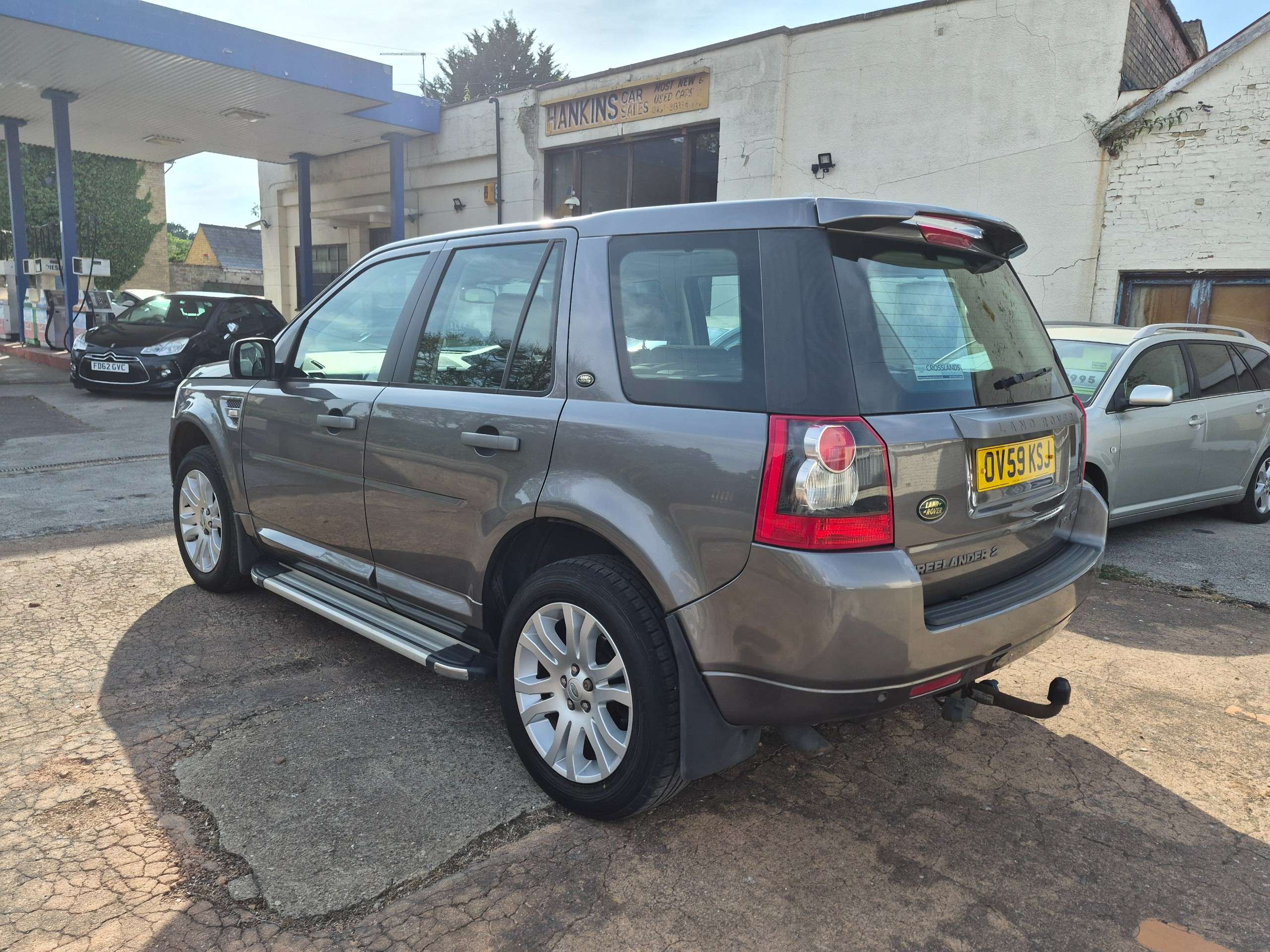 A 2009 LAND ROVER FREELANDER 2 2.2 TD4 HSE SUV 5dr Diesel Auto 4WD Euro 4 (160 ps) A 2009 LAND ROVER FREELANDER 2 2.2 TD4 HSE SUV 5dr Diesel Auto 4WD Euro 4 (160 ps)