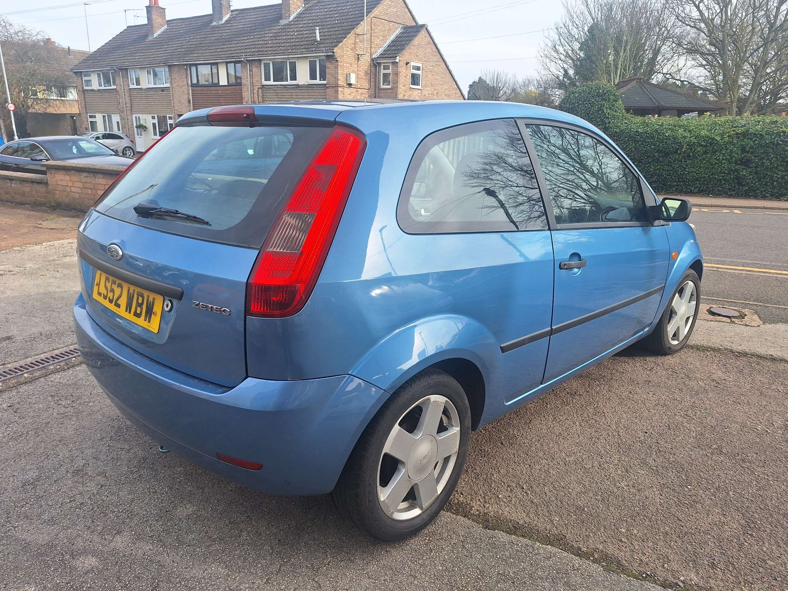 A 2002 FORD FIESTA 1.4 Zetec Hatchback 3dr Petrol Manual (158 g/km, 79 bhp) A 2002 FORD FIESTA 1.4 Zetec Hatchback 3dr Petrol Manual (158 g/km, 79 bhp)