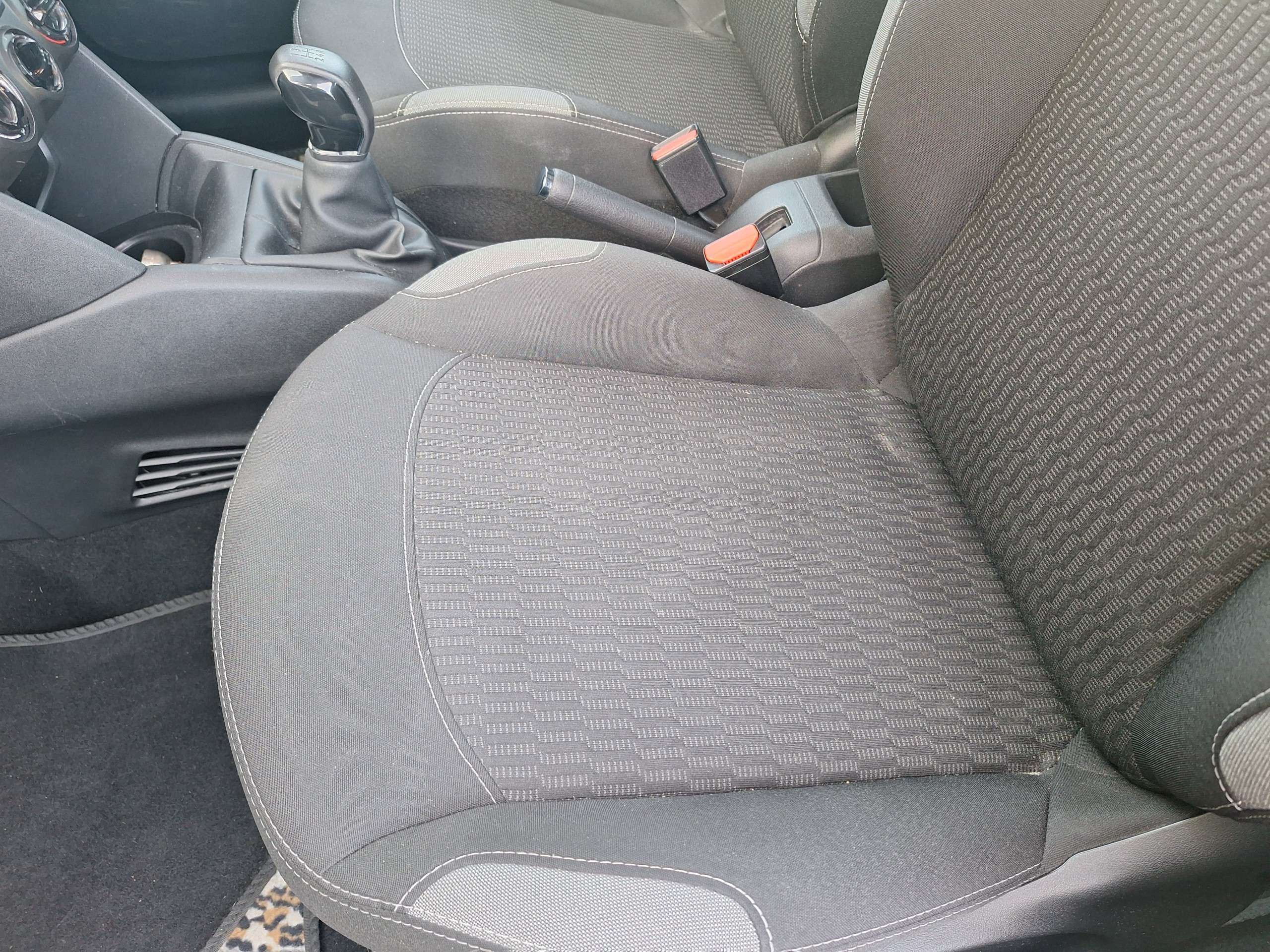 2015 PEUGEOT 208 2015 PEUGEOT 208