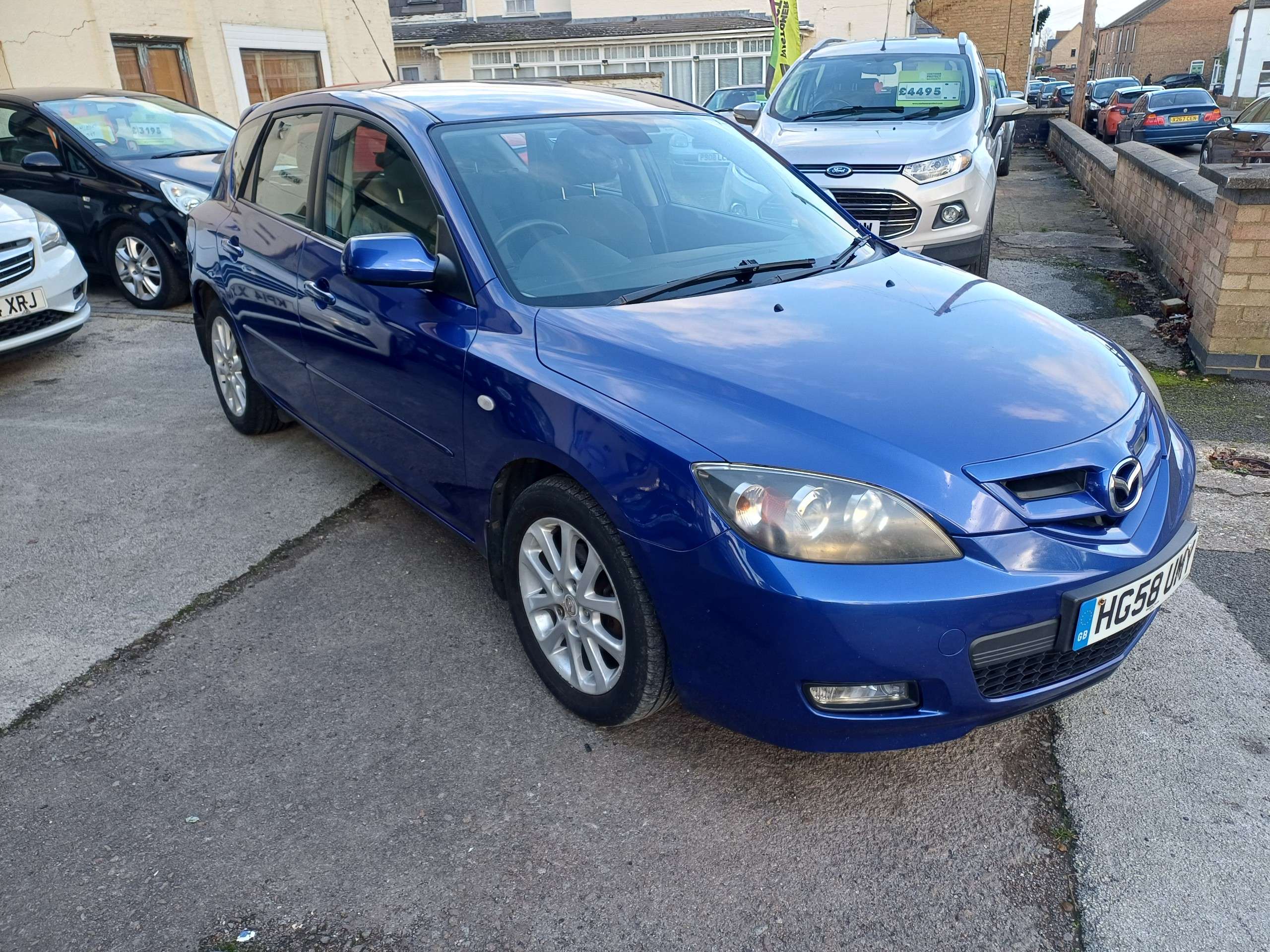A 2009 MAZDA 3 1.6 Takara Hatchback 5dr Petrol Automatic (183 g/km, 103 bhp) A 2009 MAZDA 3 1.6 Takara Hatchback 5dr Petrol Automatic (183 g/km, 103 bhp)