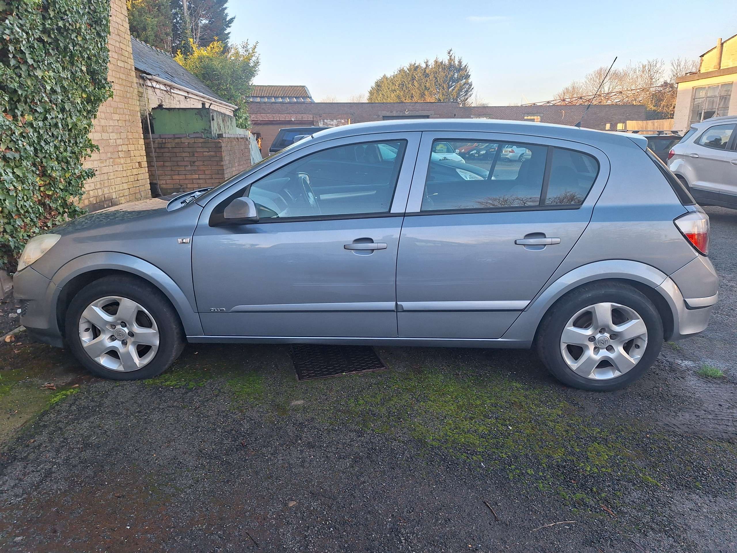 A 2008 VAUXHALL ASTRA 1.4i 16v Club Hatchback 5dr Petrol Manual (151 g/km, 89 bhp) A 2008 VAUXHALL ASTRA 1.4i 16v Club Hatchback 5dr Petrol Manual (151 g/km, 89 bhp)
