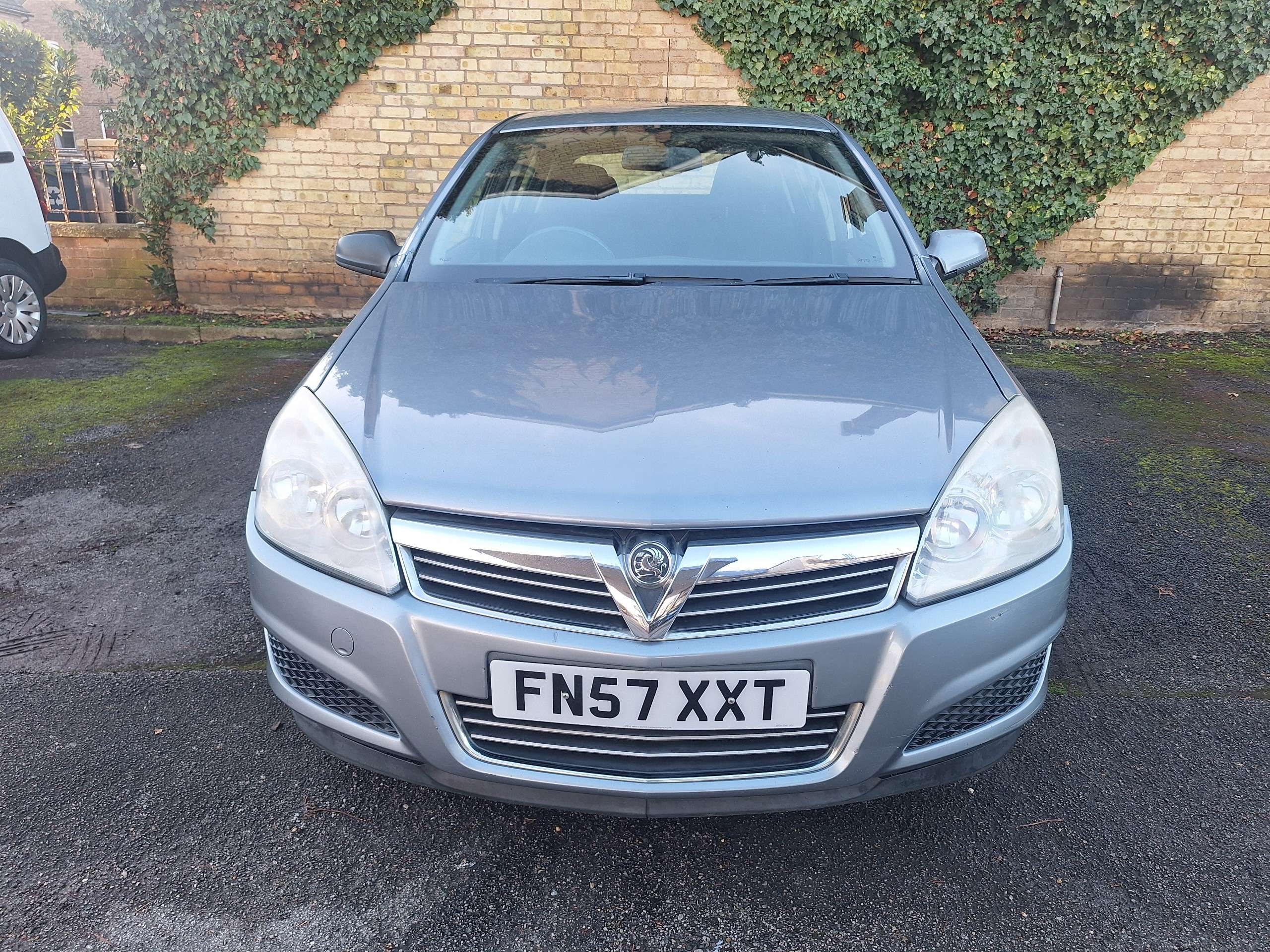 A 2008 VAUXHALL ASTRA 1.4i 16v Club Hatchback 5dr Petrol Manual (151 g/km, 89 bhp) A 2008 VAUXHALL ASTRA 1.4i 16v Club Hatchback 5dr Petrol Manual (151 g/km, 89 bhp)