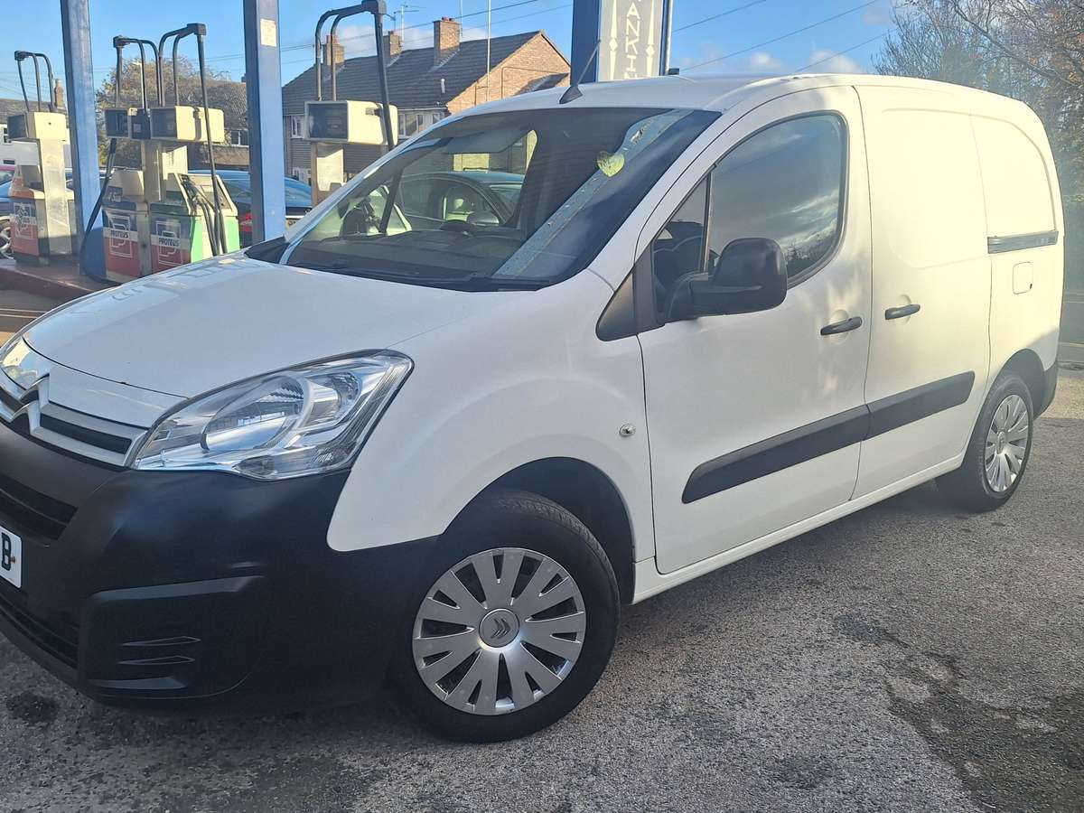 Check out this Citroen Berlingo 2016 Diesel Manual