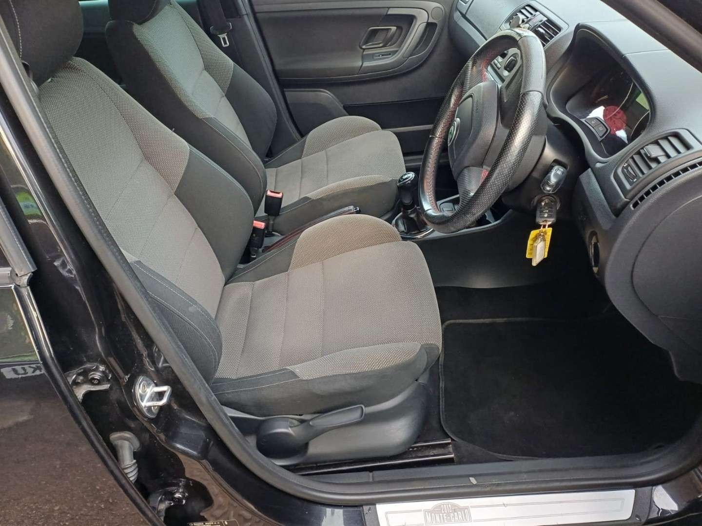 2012 SKODA FABIA 2012 SKODA FABIA