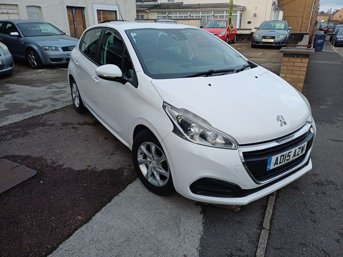 Check out this Peugeot 208 2015 Petrol Manual