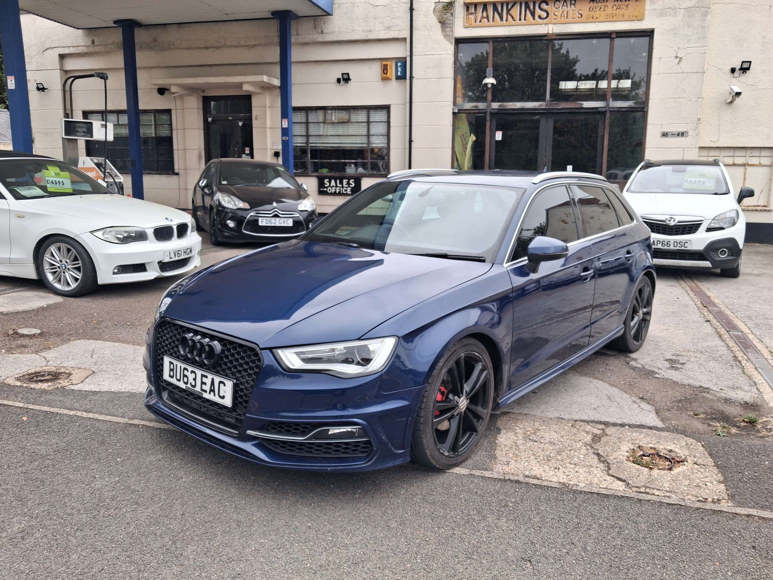 A 2013 AUDI A3 2.0 TDI S line Sportback 5dr Diesel S Tronic Euro 5 (s/s) (150 ps) A 2013 AUDI A3 2.0 TDI S line Sportback 5dr Diesel S Tronic Euro 5 (s/s) (150 ps)
