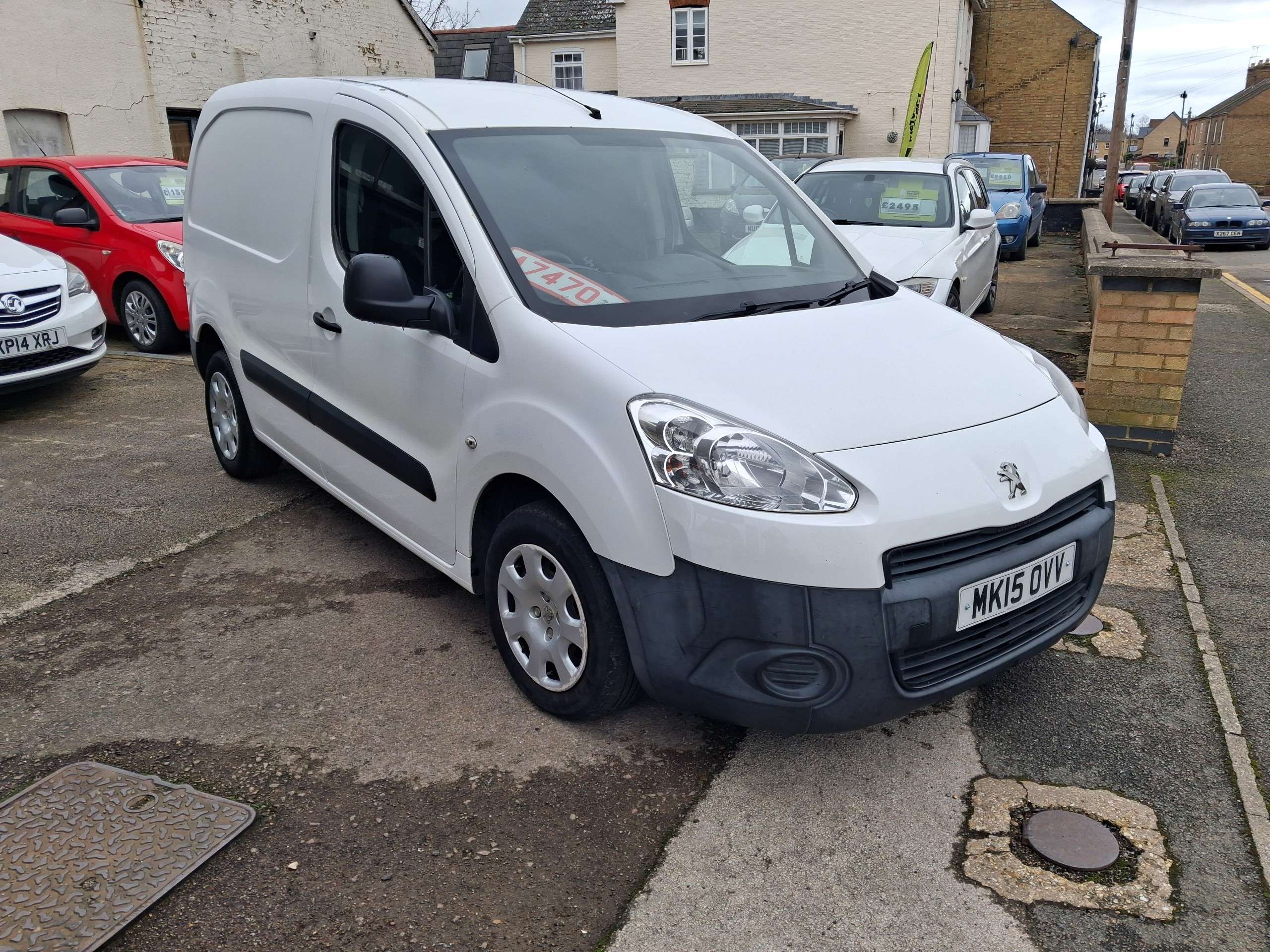 A 2015 PEUGEOT PARTNER 1.6 HDi 850 S Panel Van 4dr Diesel Manual L1 (138 g/km, 90 bhp) A 2015 PEUGEOT PARTNER 1.6 HDi 850 S Panel Van 4dr Diesel Manual L1 (138 g/km, 90 bhp)
