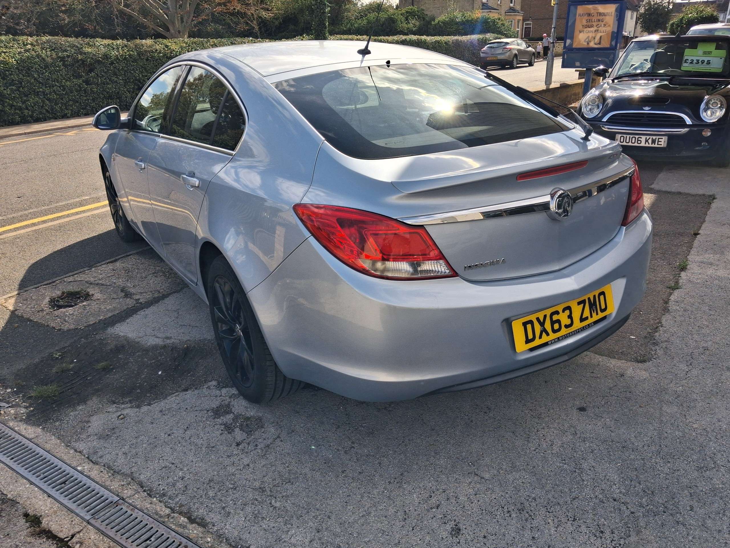A 2013 VAUXHALL INSIGNIA 1.8 16V SRi Hatchback 5dr Petrol Manual Euro 5 (140 ps) A 2013 VAUXHALL INSIGNIA 1.8 16V SRi Hatchback 5dr Petrol Manual Euro 5 (140 ps)