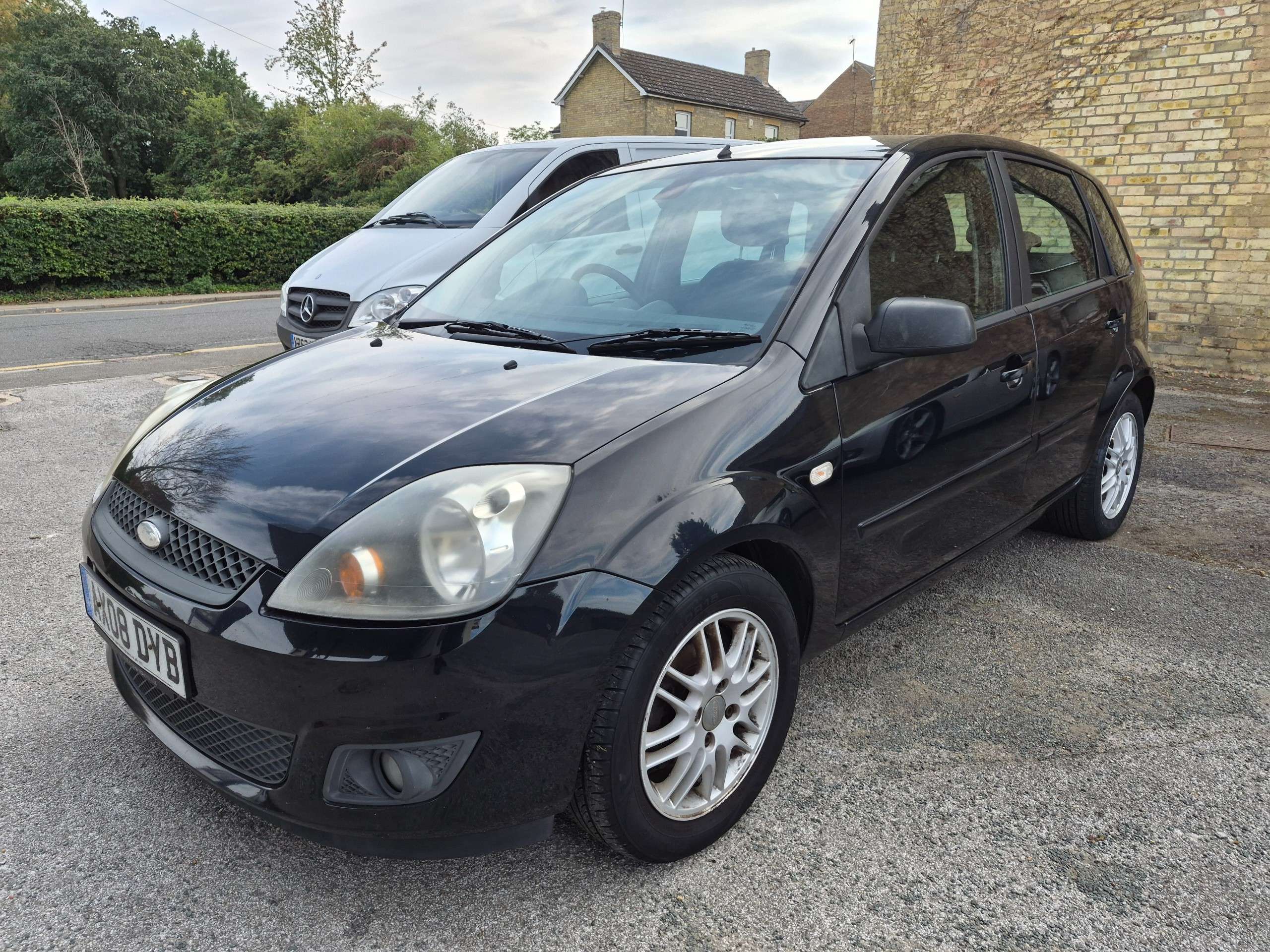 A 2008 FORD FIESTA 1.25 Zetec Blue Edition Hatchback 5dr Petrol Manual (142 g/km, 74 bhp) A 2008 FORD FIESTA 1.25 Zetec Blue Edition Hatchback 5dr Petrol Manual (142 g/km, 74 bhp)