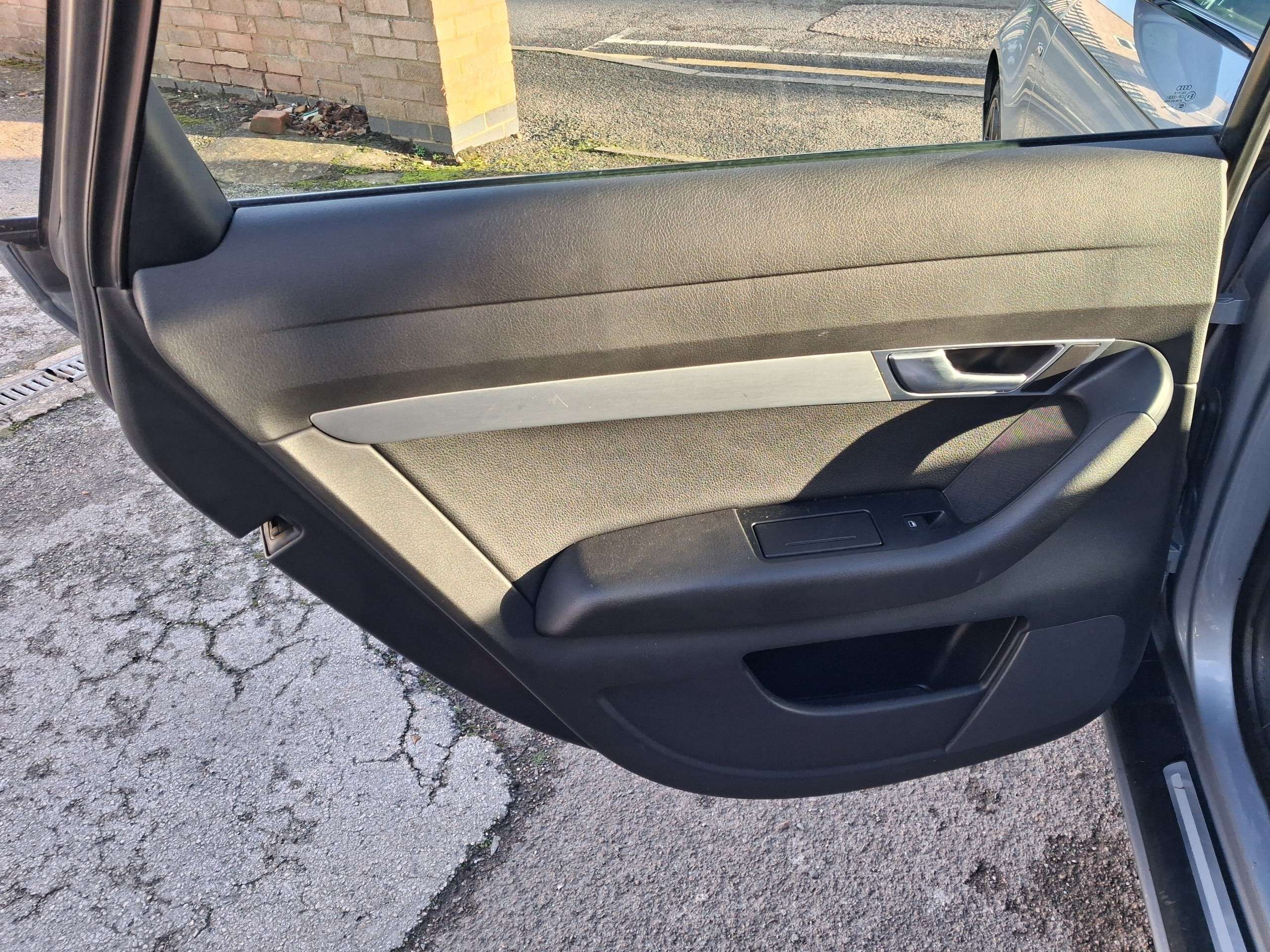 2011 AUDI A6 SALOON 2011 AUDI A6 SALOON