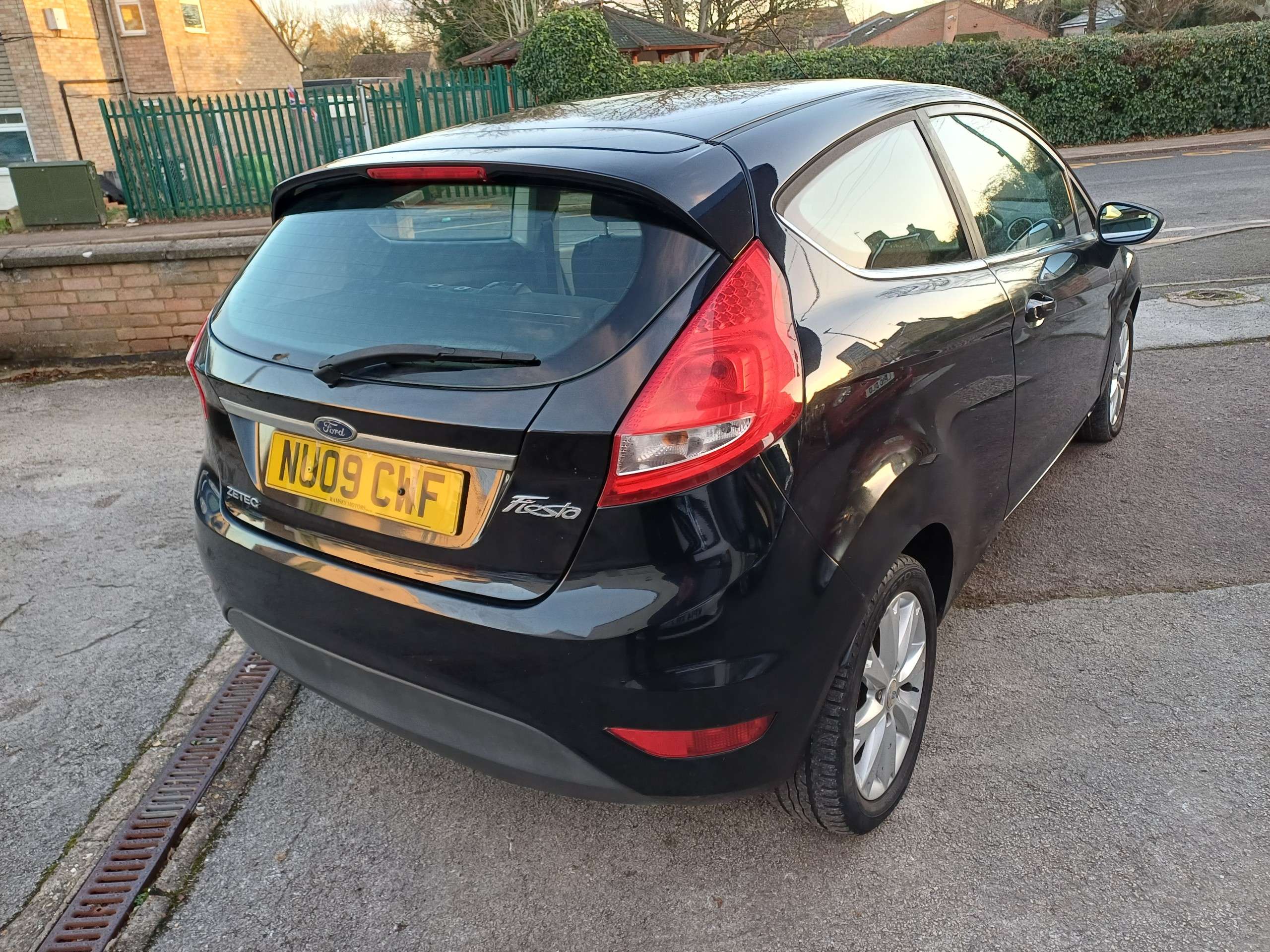 A 2009 FORD FIESTA 1.25 Zetec Hatchback 3dr Petrol Manual (133 g/km, 81 bhp) A 2009 FORD FIESTA 1.25 Zetec Hatchback 3dr Petrol Manual (133 g/km, 81 bhp)