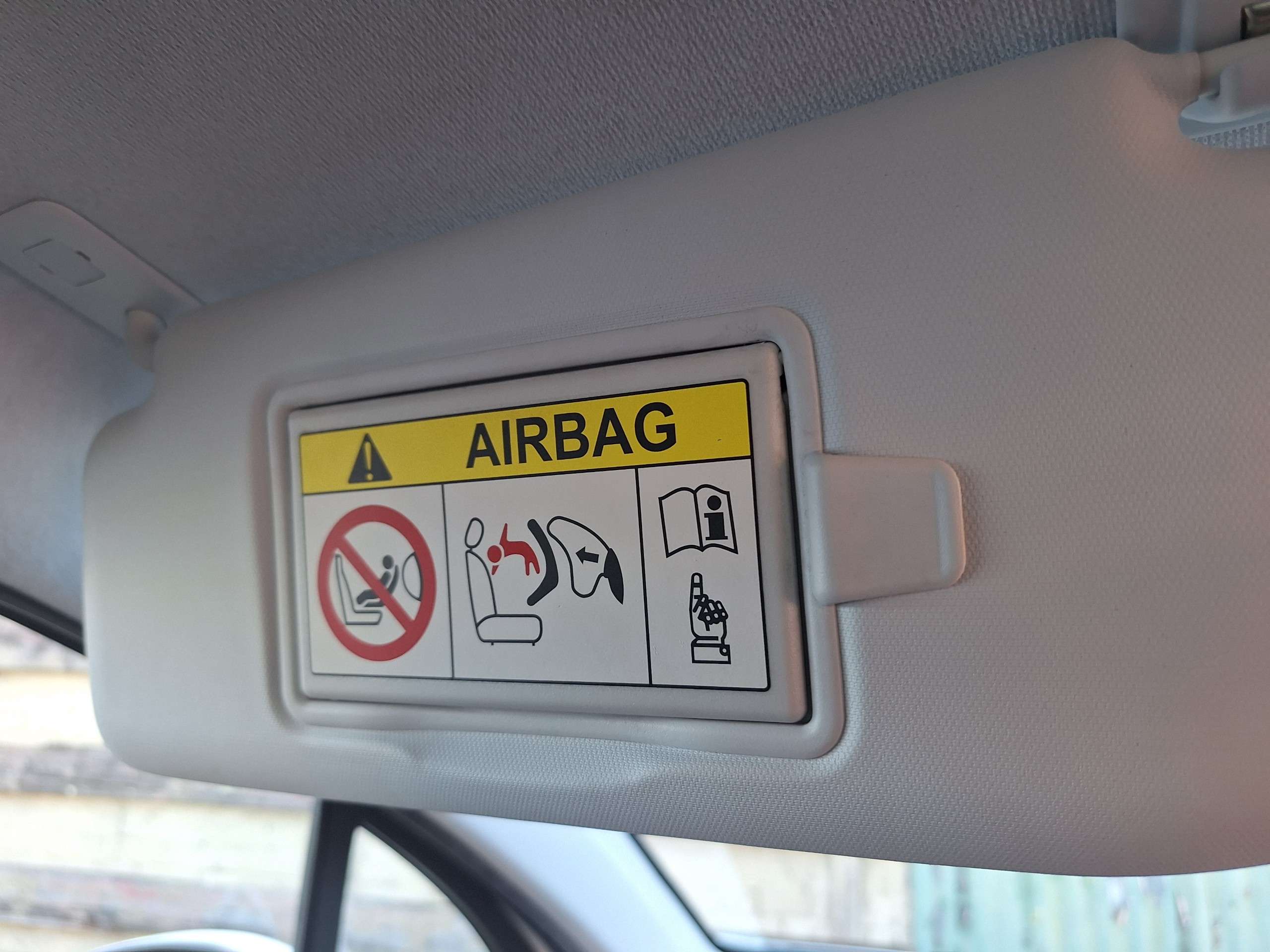 2015 PEUGEOT 208 2015 PEUGEOT 208