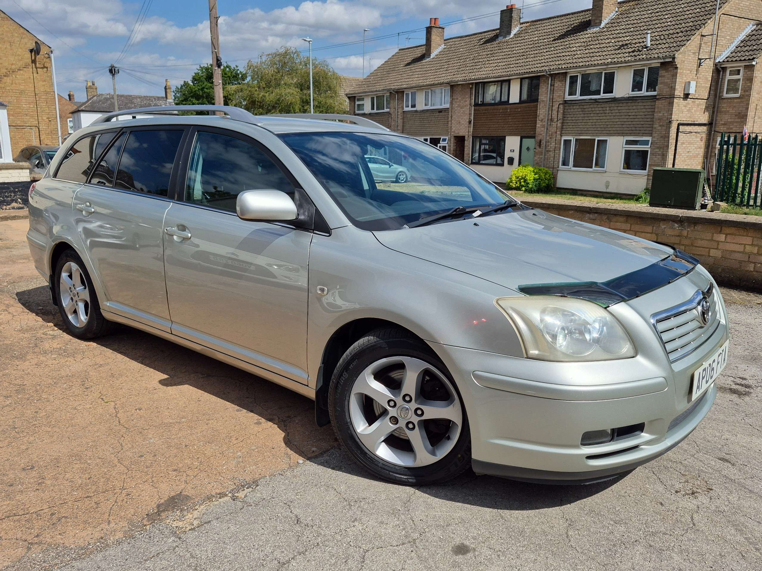 A 2006 TOYOTA AVENSIS 2.2 D-4D T Spirit Estate 5dr Diesel Manual (158 g/km, 148 bhp) A 2006 TOYOTA AVENSIS 2.2 D-4D T Spirit Estate 5dr Diesel Manual (158 g/km, 148 bhp)
