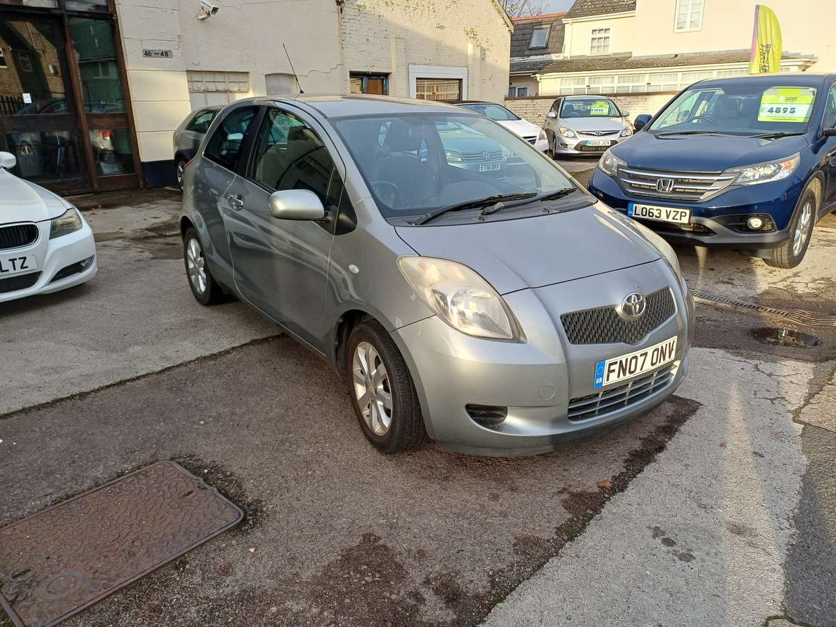 Check out this Toyota Yaris 2007 Petrol Manual