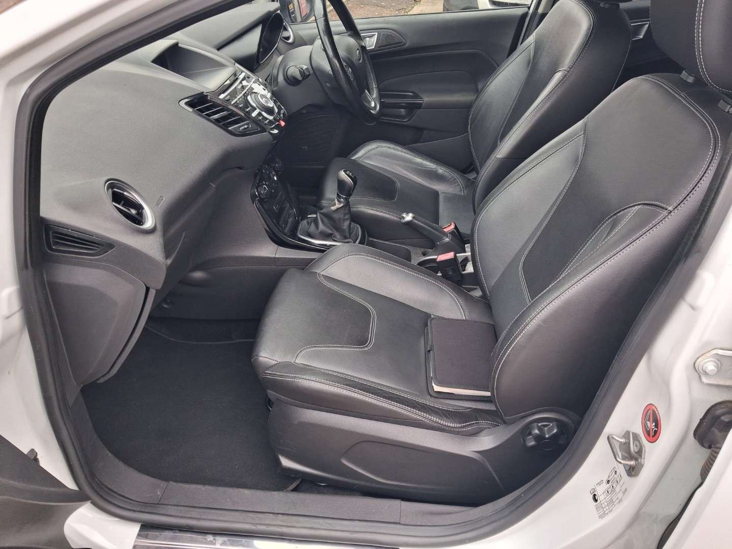 A 2014 FORD FIESTA 1.0T EcoBoost Titanium X Hatchback 5dr Petrol Manual Euro 5 (s/s) (100 ps) A 2014 FORD FIESTA 1.0T EcoBoost Titanium X Hatchback 5dr Petrol Manual Euro 5 (s/s) (100 ps)