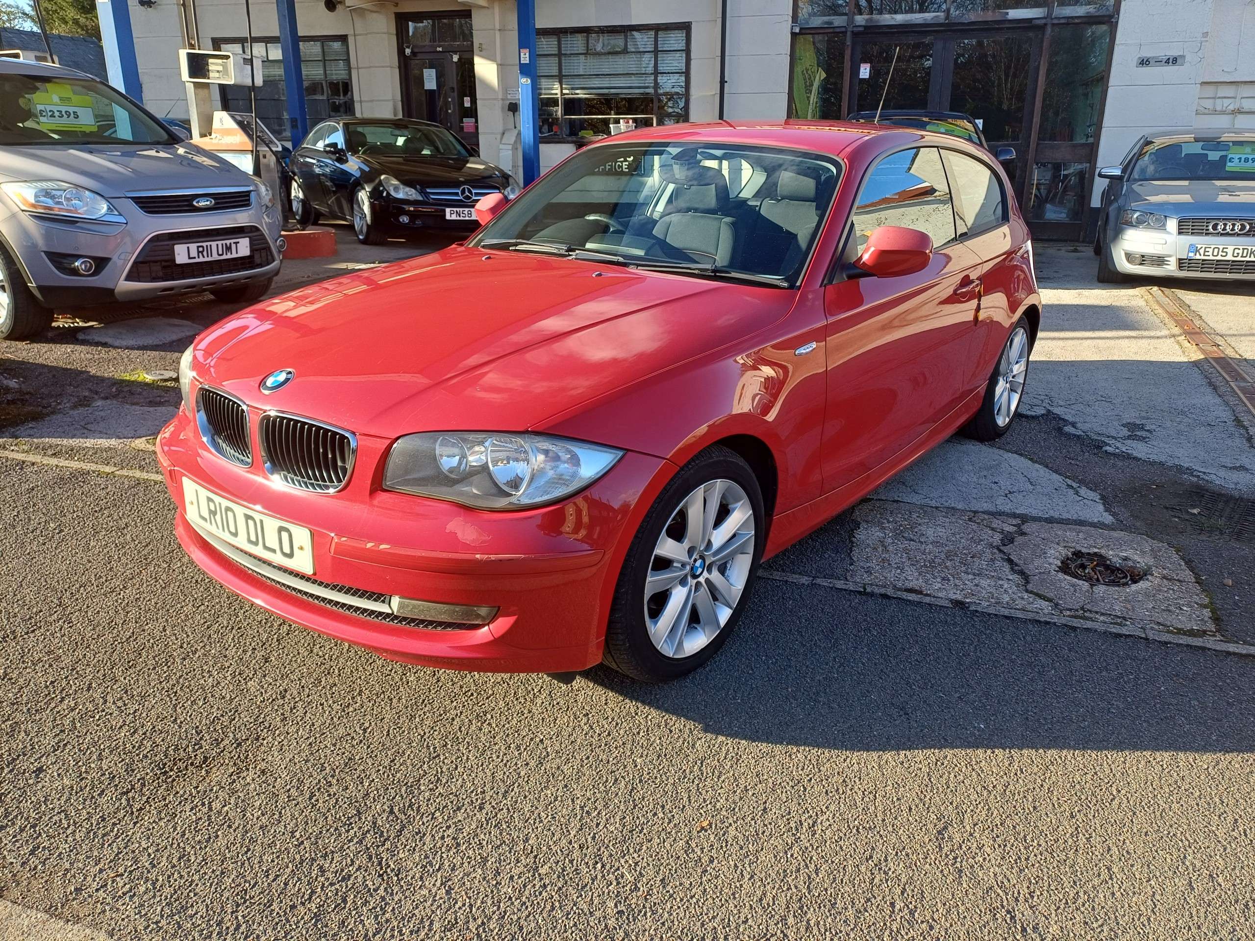 A 2010 BMW 1 SERIES 2.0 118d SE Hatchback 3dr Diesel Manual Euro 5 (143 ps) A 2010 BMW 1 SERIES 2.0 118d SE Hatchback 3dr Diesel Manual Euro 5 (143 ps)