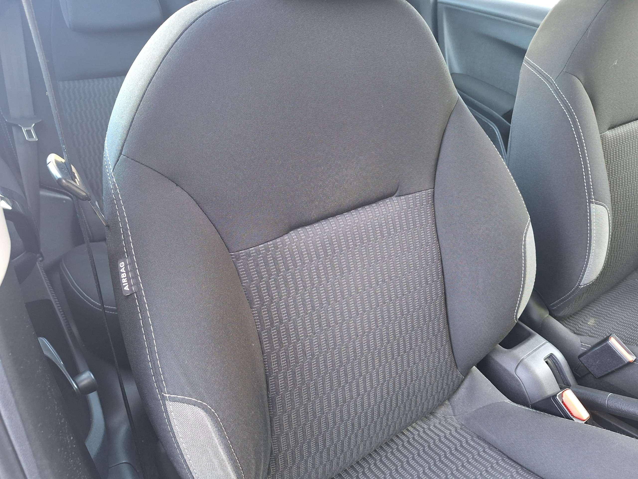 2015 PEUGEOT 208 2015 PEUGEOT 208