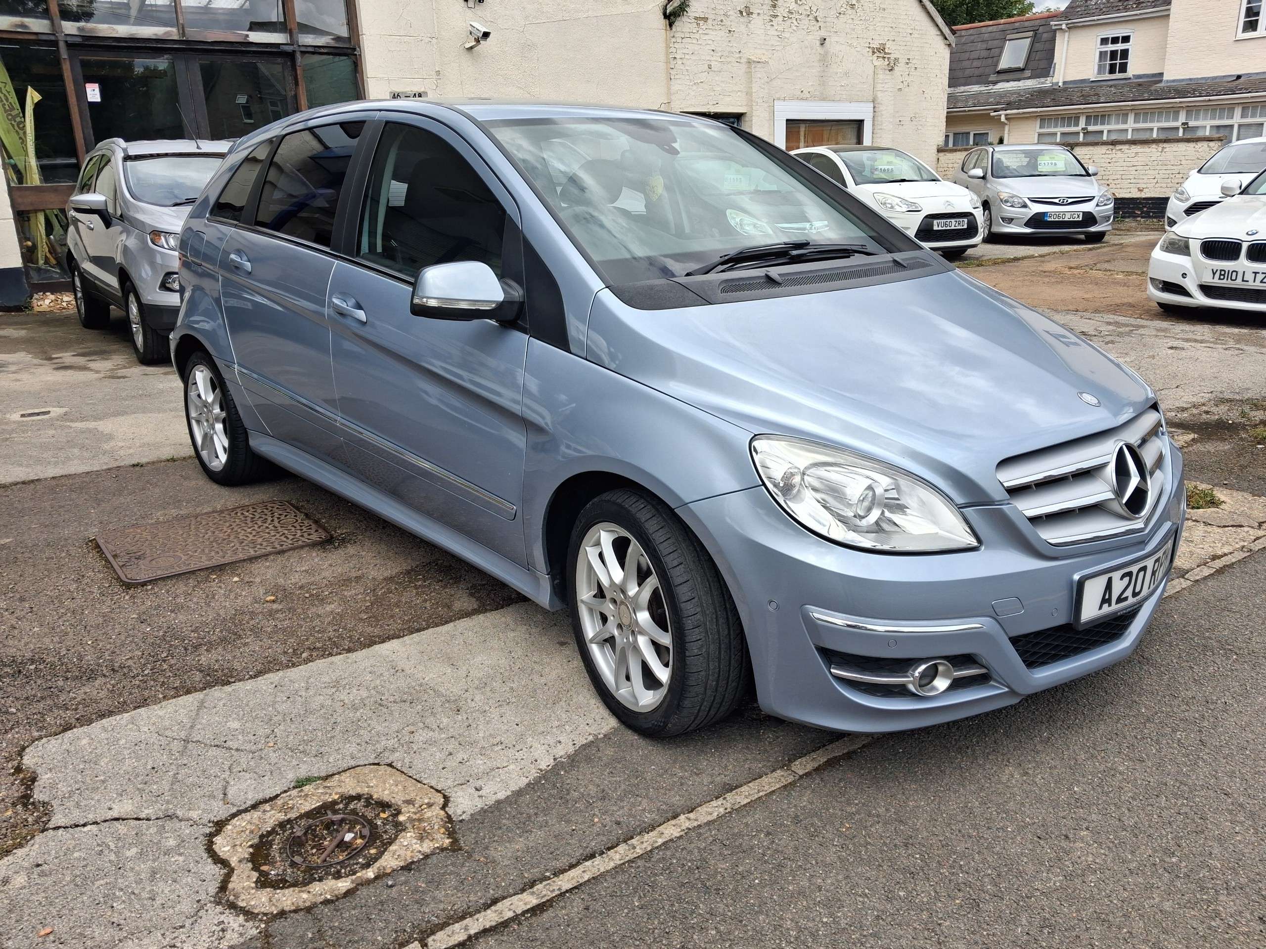 A 2010 MERCEDES-BENZ B CLASS 2.0 B180 CDI Sport MPV 5dr Diesel CVT (158 g/km, 109 bhp) A 2010 MERCEDES-BENZ B CLASS 2.0 B180 CDI Sport MPV 5dr Diesel CVT (158 g/km, 109 bhp)