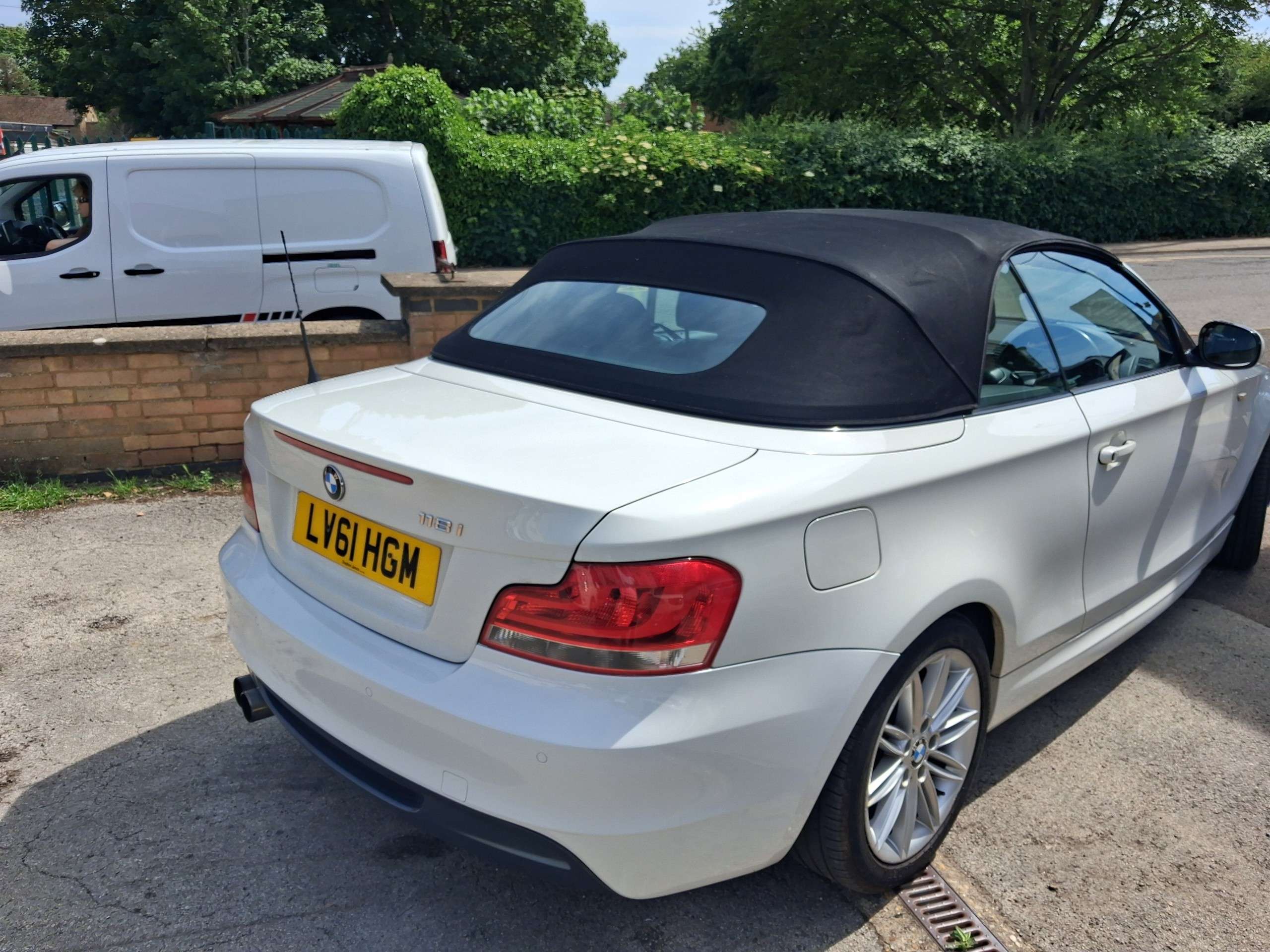 2011 BMW 1 SERIES 2011 BMW 1 SERIES