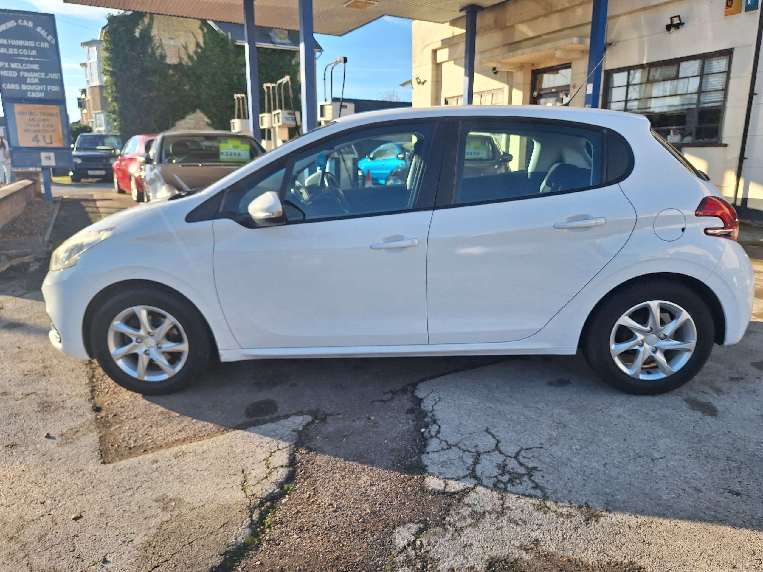 2015 PEUGEOT 208 2015 PEUGEOT 208