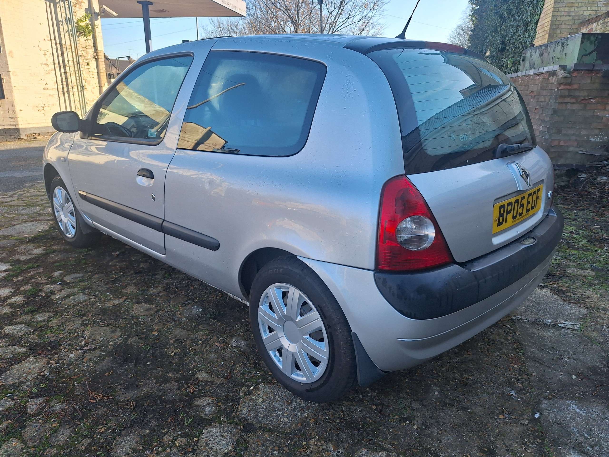 2005 RENAULT CLIO 2005 RENAULT CLIO