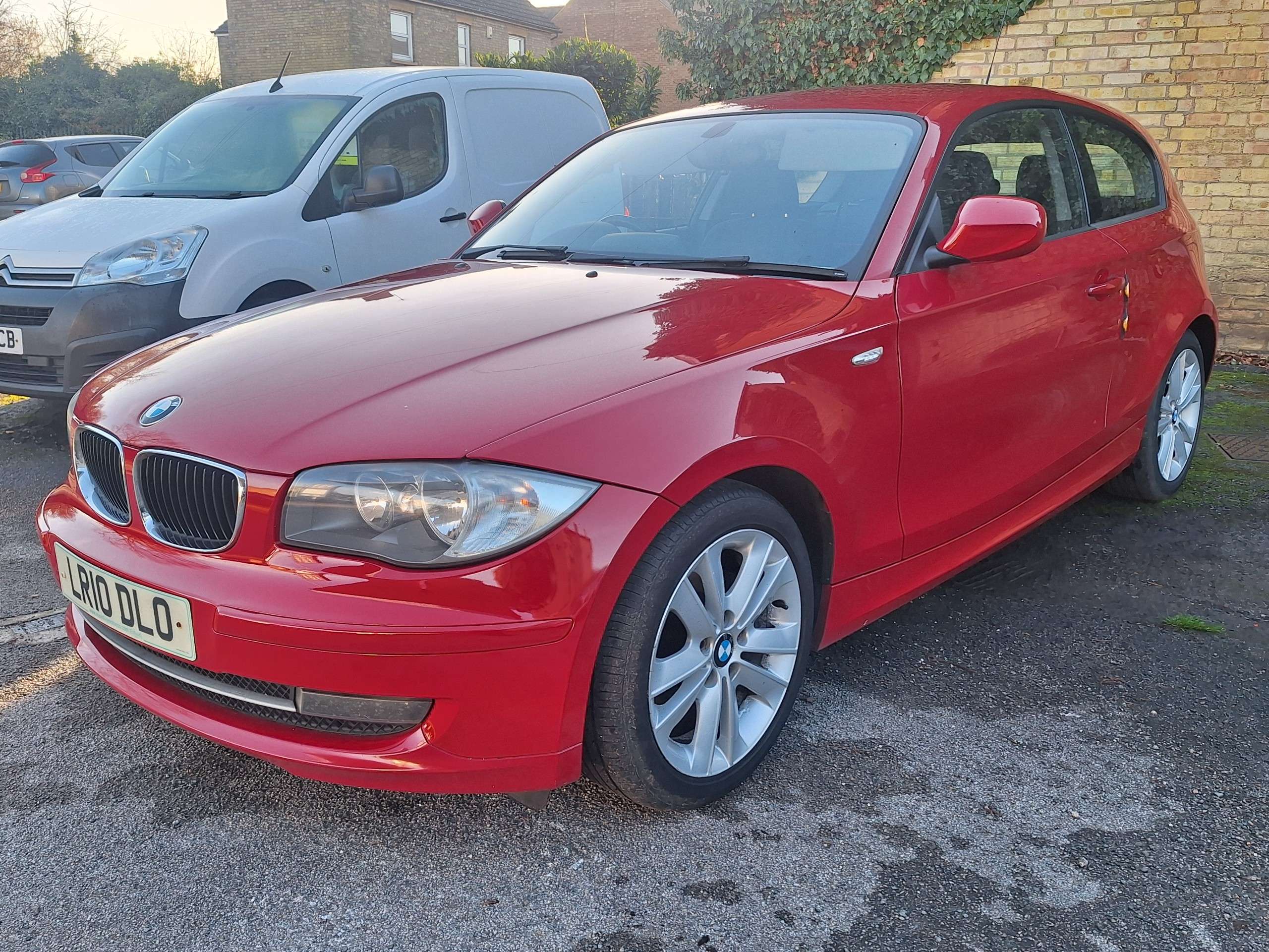 2010 BMW 1 SERIES 2010 BMW 1 SERIES