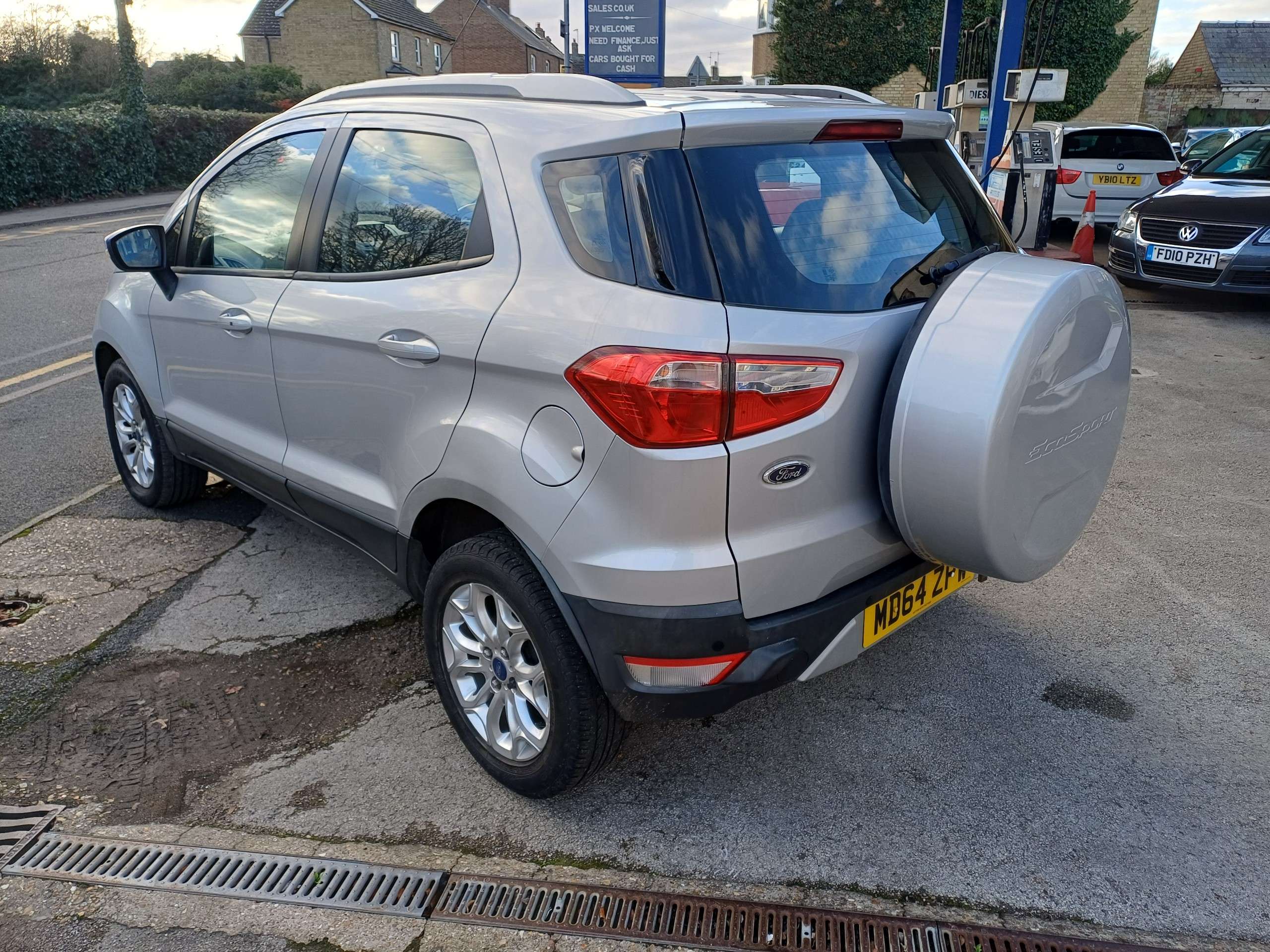 A 2015 FORD ECOSPORT 1.5 TDCi Titanium SUV 5dr Diesel Manual 2WD Euro 5 (90 ps) A 2015 FORD ECOSPORT 1.5 TDCi Titanium SUV 5dr Diesel Manual 2WD Euro 5 (90 ps)