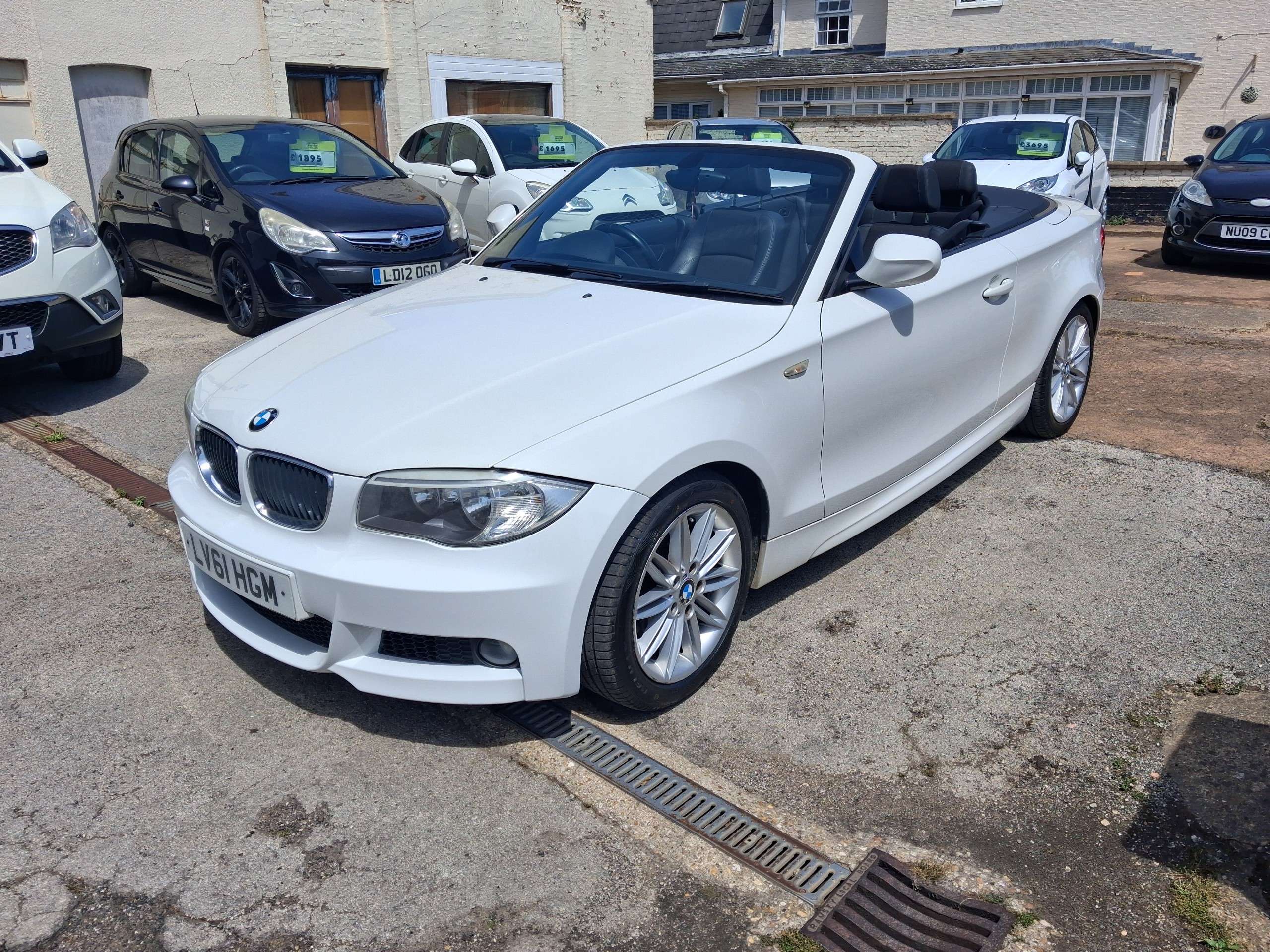2011 BMW 1 SERIES 2011 BMW 1 SERIES