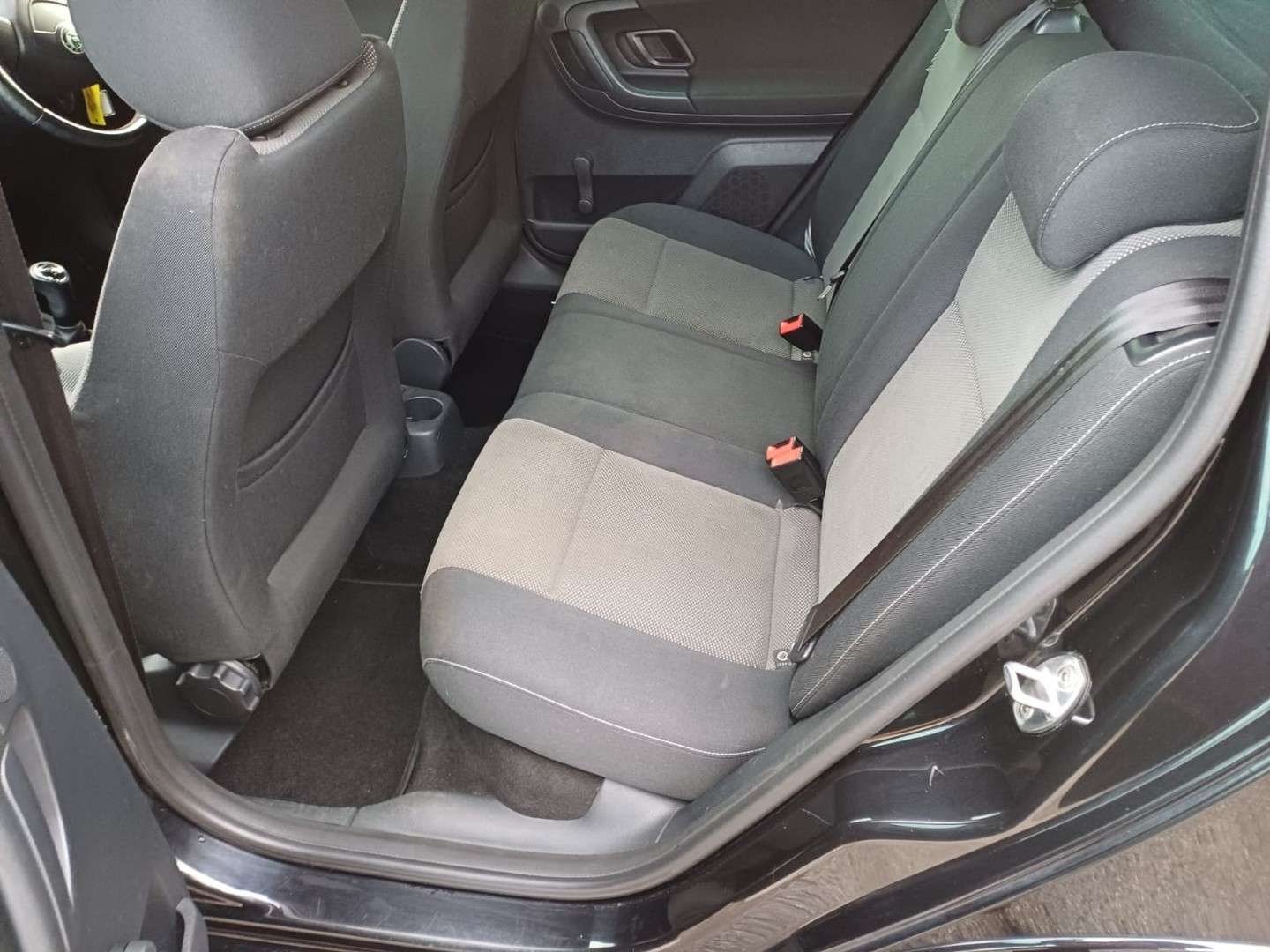 2012 SKODA FABIA 2012 SKODA FABIA