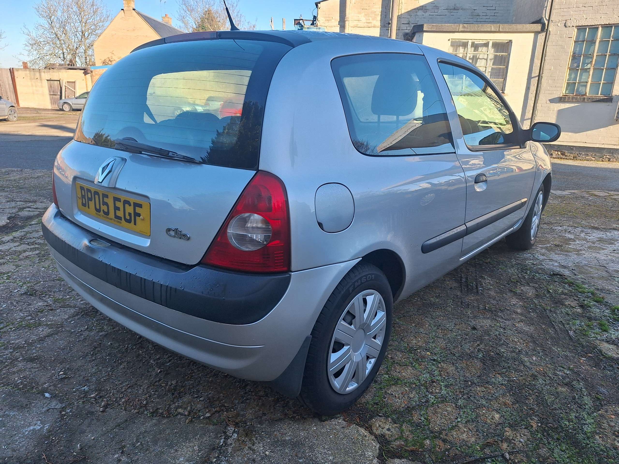 2005 RENAULT CLIO 2005 RENAULT CLIO