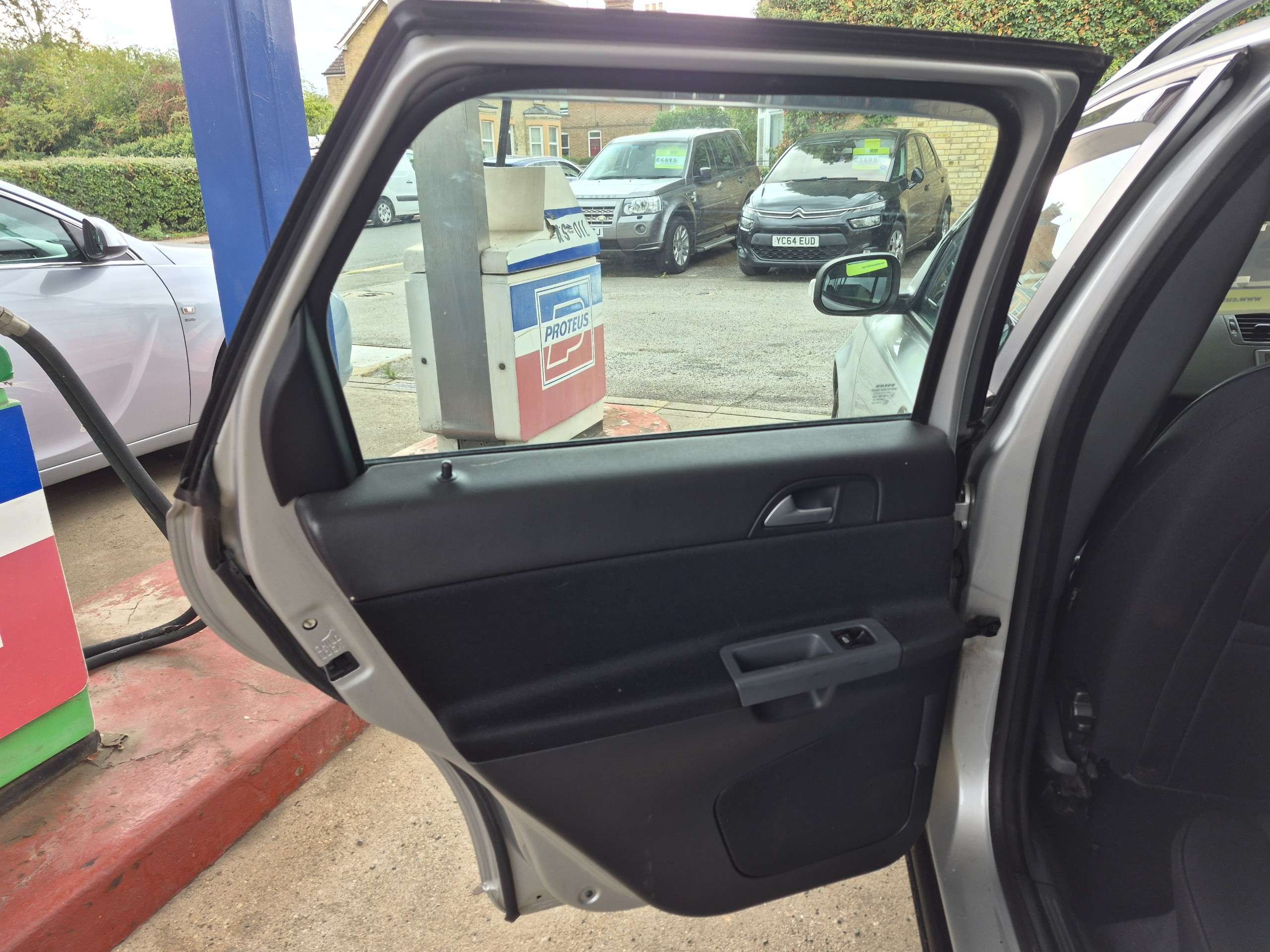 2009 VOLVO V50 2009 VOLVO V50