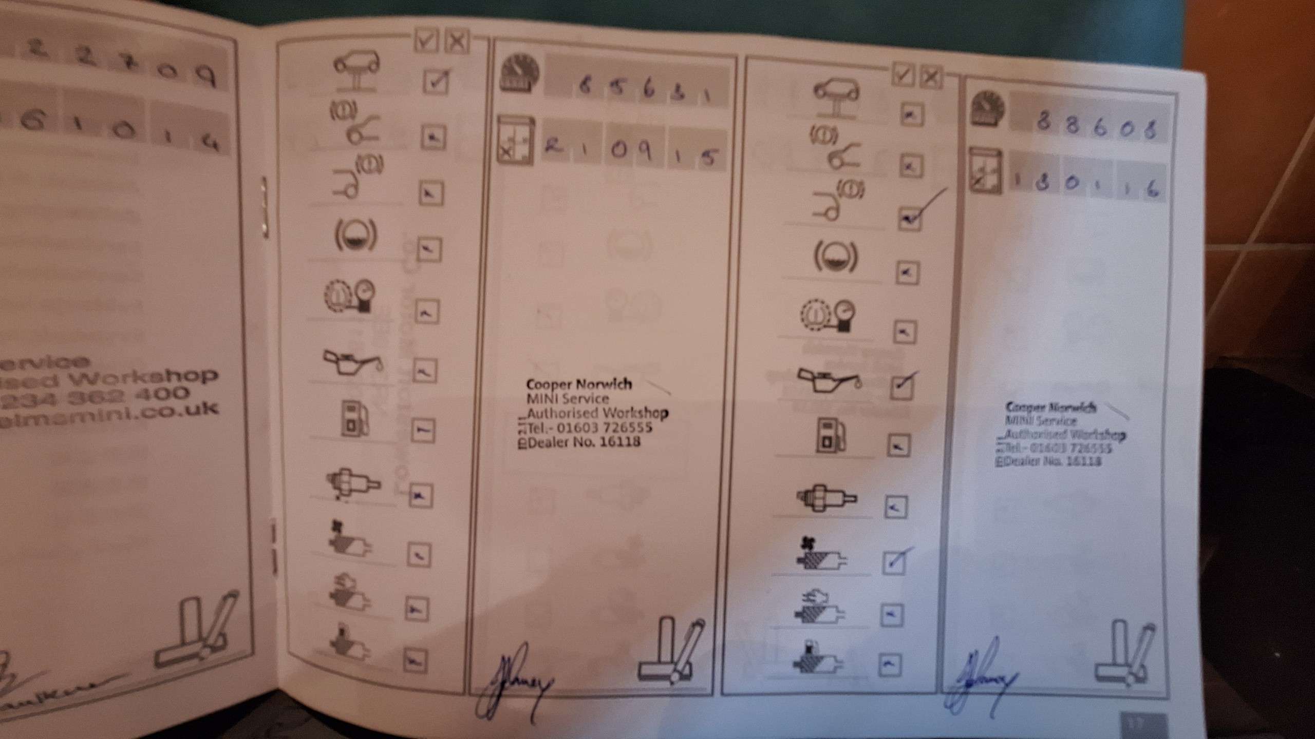 2011 MINI HATCH 2011 MINI HATCH