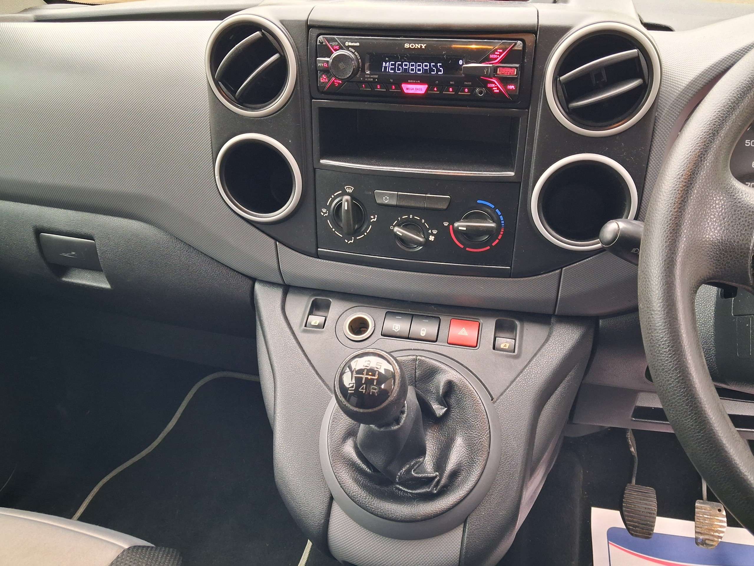 2015 PEUGEOT PARTNER 2015 PEUGEOT PARTNER