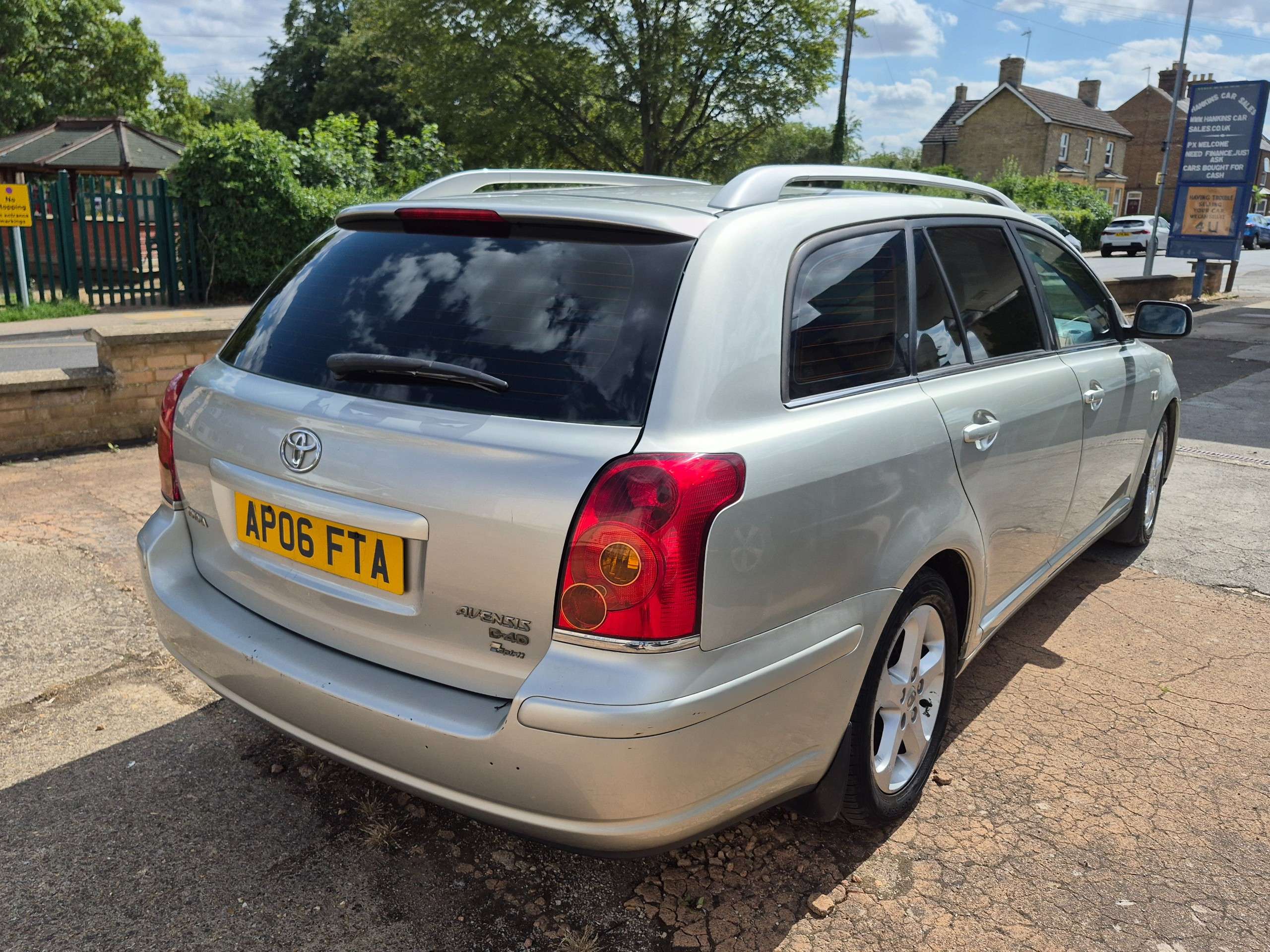A 2006 TOYOTA AVENSIS 2.2 D-4D T Spirit Estate 5dr Diesel Manual (158 g/km, 148 bhp) A 2006 TOYOTA AVENSIS 2.2 D-4D T Spirit Estate 5dr Diesel Manual (158 g/km, 148 bhp)