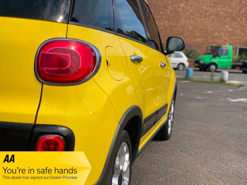 2014 FIAT 500L 2014 FIAT 500L