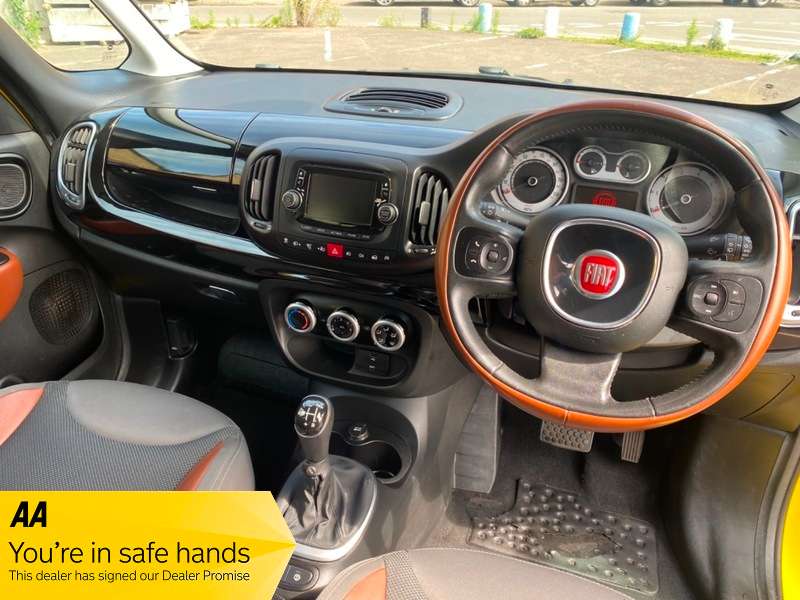 2014 FIAT 500L 2014 FIAT 500L