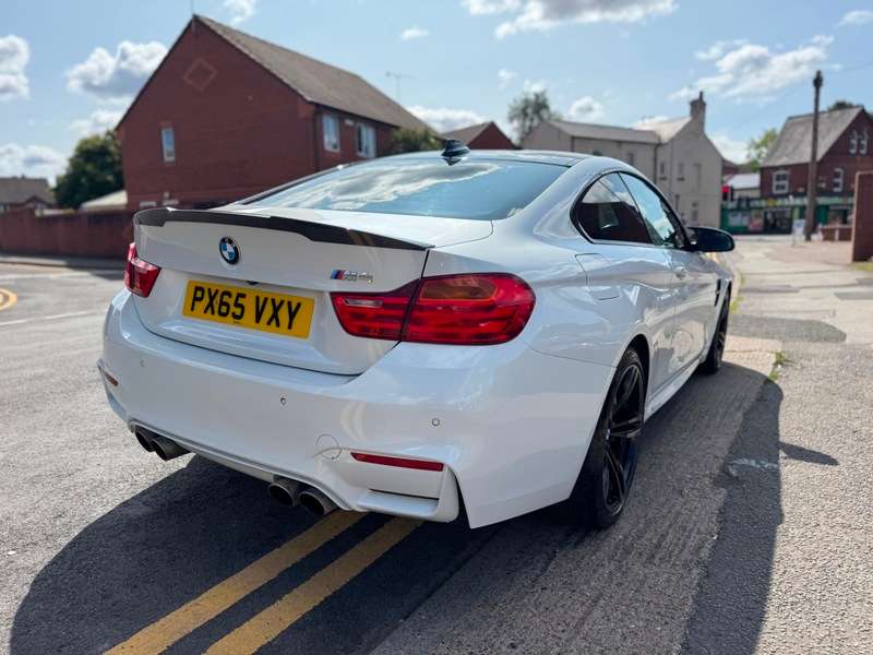 2015 BMW M4 2015 BMW M4