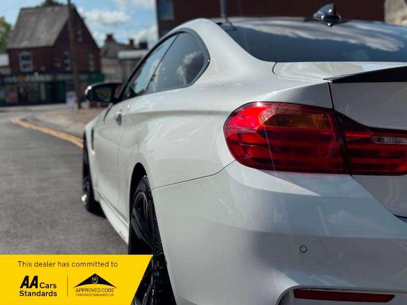 2015 BMW M4 2015 BMW M4