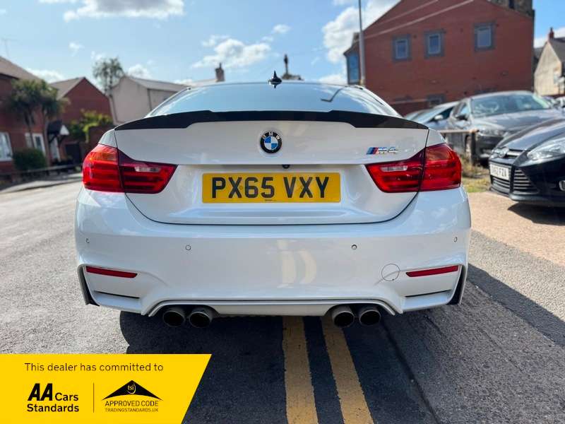 2015 BMW M4 2015 BMW M4