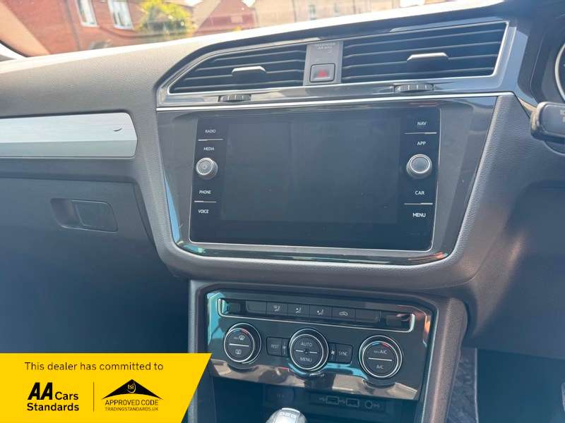 2019 VOLKSWAGEN TIGUAN 2019 VOLKSWAGEN TIGUAN