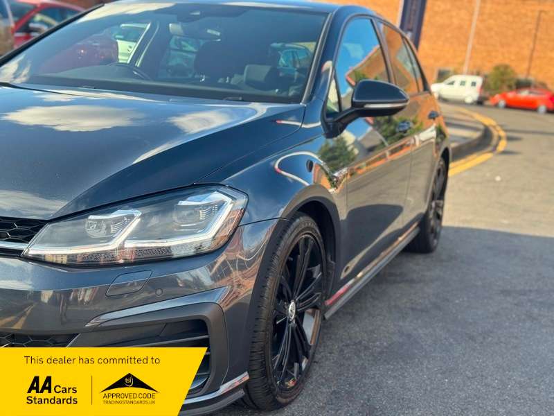 2017 VOLKSWAGEN GOLF 2017 VOLKSWAGEN GOLF