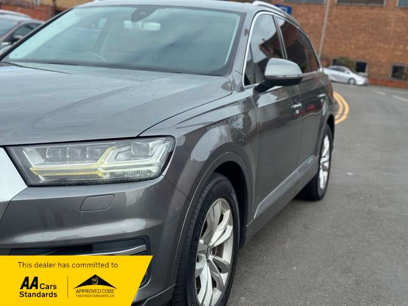 2015 AUDI Q7 2015 AUDI Q7