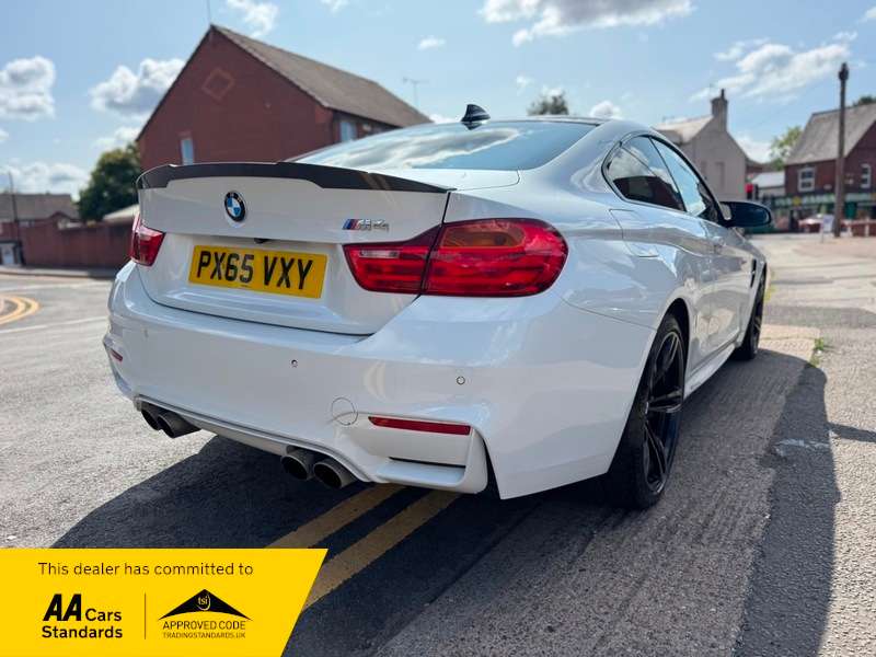 2015 BMW M4 2015 BMW M4