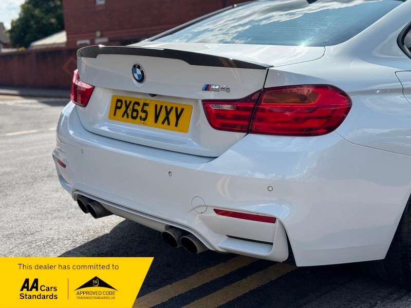 2015 BMW M4 2015 BMW M4