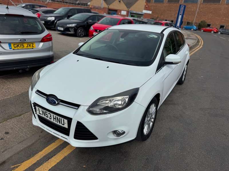 A 2013 FORD FOCUS 1.6 Titanium Powershift Euro 5 5dr A 2013 FORD FOCUS 1.6 Titanium Powershift Euro 5 5dr