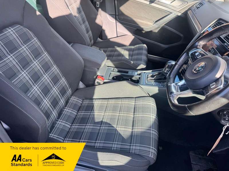 2017 VOLKSWAGEN GOLF 2017 VOLKSWAGEN GOLF