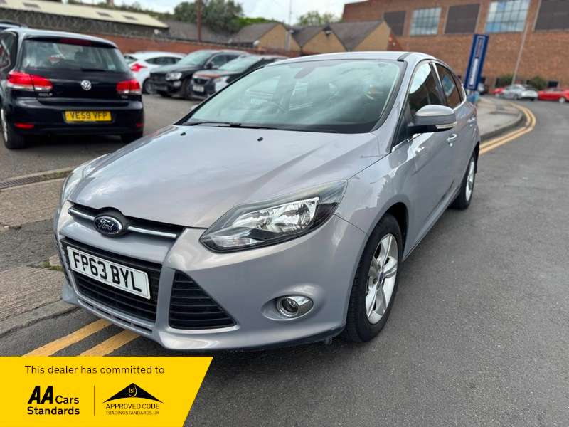 A 2013 FORD FOCUS 1.6 Zetec Powershift Euro 5 5dr A 2013 FORD FOCUS 1.6 Zetec Powershift Euro 5 5dr