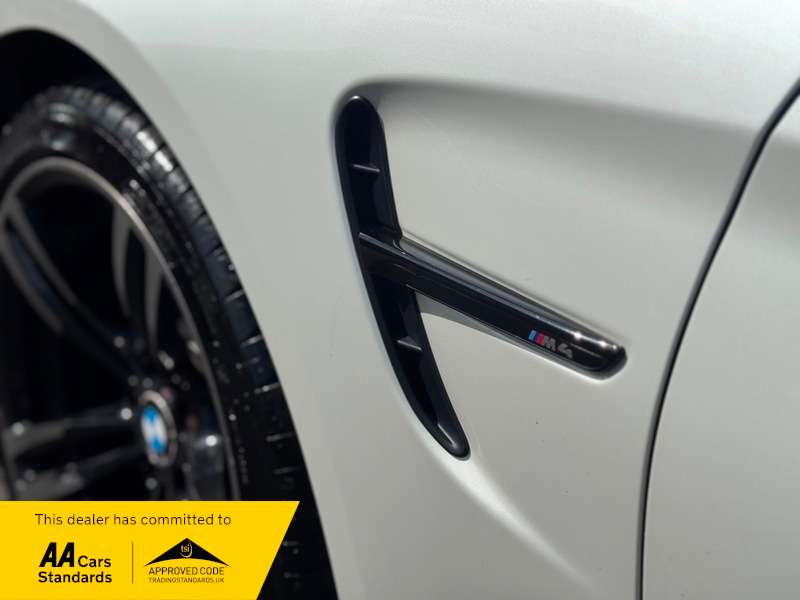 2015 BMW M4 2015 BMW M4