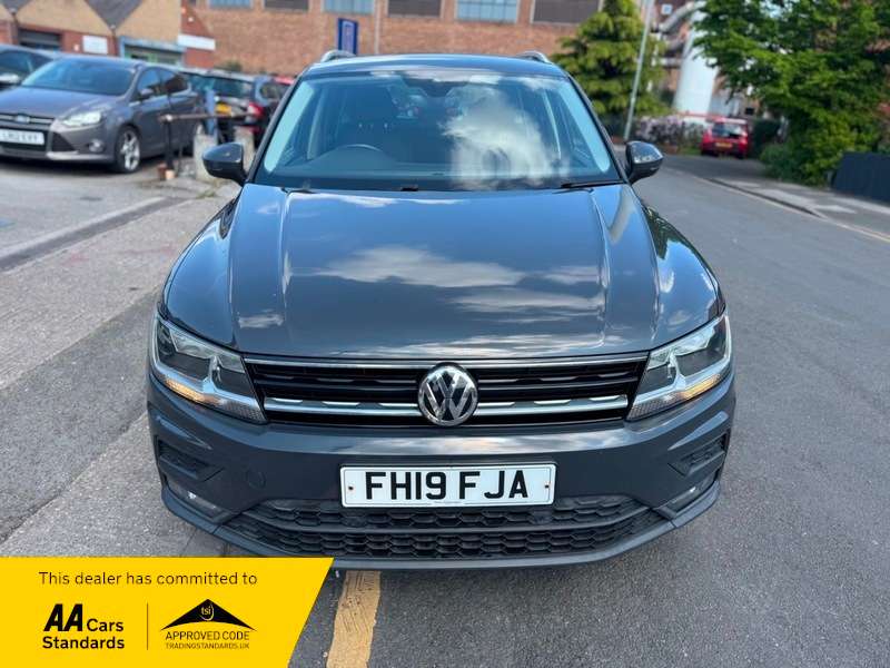 A 2019 VOLKSWAGEN TIGUAN 2.0 TDI Match DSG 4Motion Euro 6 (s/s) 5dr A 2019 VOLKSWAGEN TIGUAN 2.0 TDI Match DSG 4Motion Euro 6 (s/s) 5dr