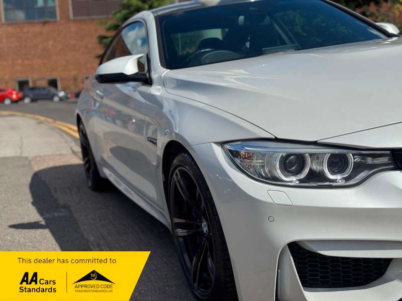 2015 BMW M4 2015 BMW M4